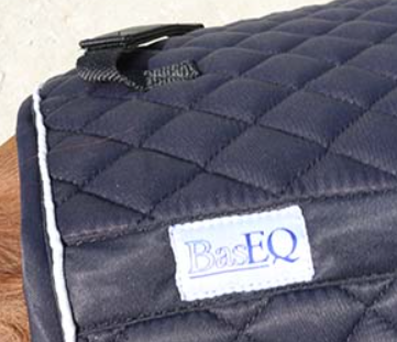 BasEQ Diamond Quilt AP Pad with Piping