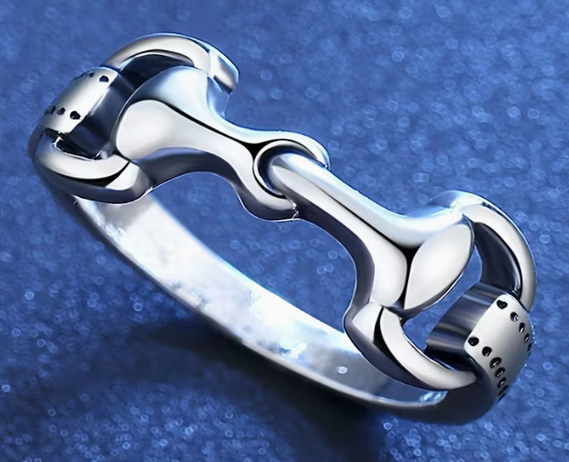 Snaffle Bit Equestrian Ring
