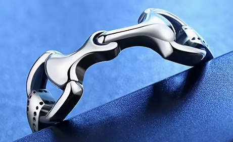 Snaffle Bit Equestrian Ring