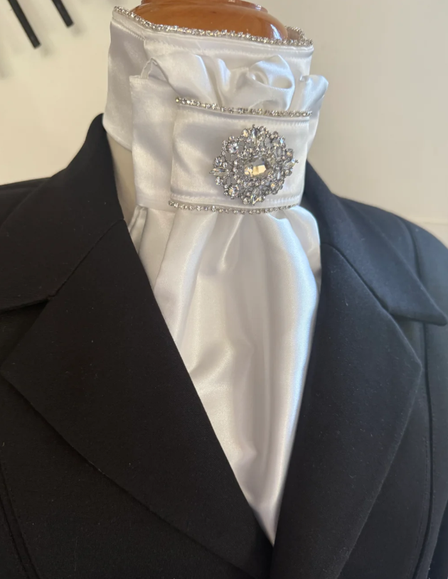 HHD Crystal ‘Queen’ Euro Dressage Stock Tie
