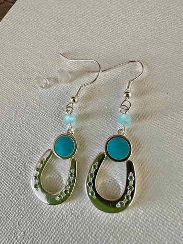 Horseshoe w/aqua bead ER WIRE Jewelry