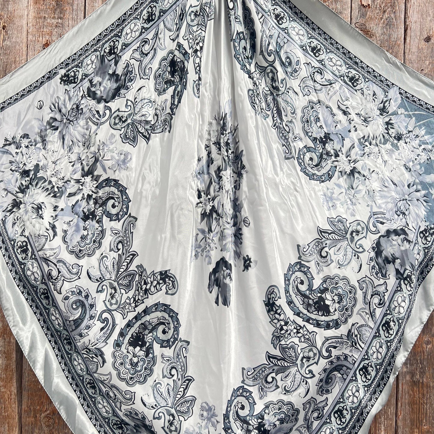 35X35"  Silver & White Paisley Wild Rag/Scarf WR172