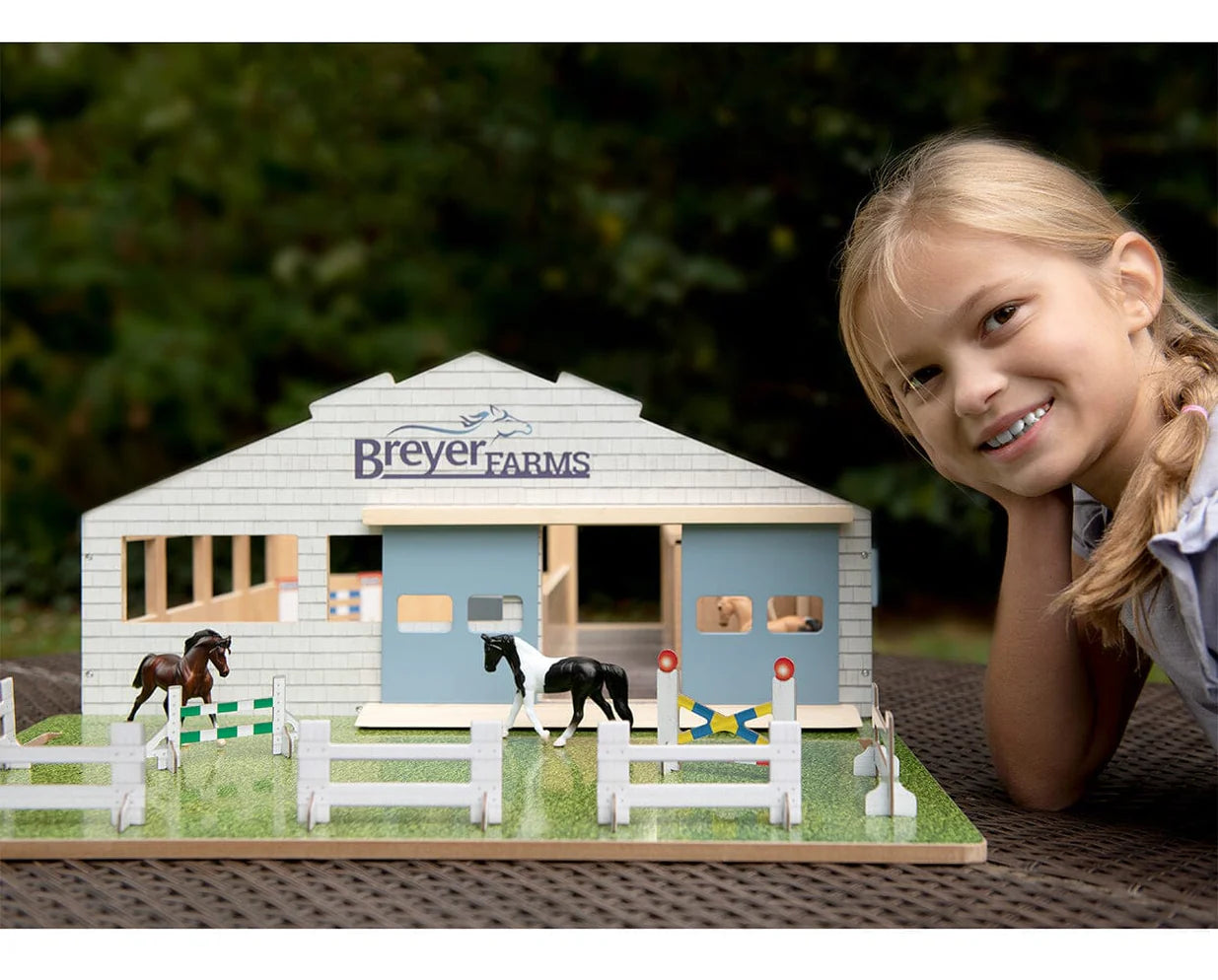 Breyer Farms™ Deluxe Arena Stable