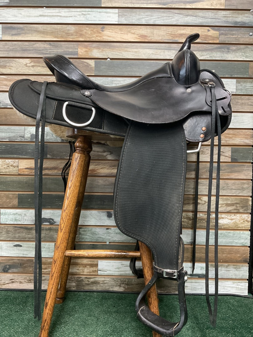 USED High Horse (Circle Y) Western Trail Saddle 16" Black