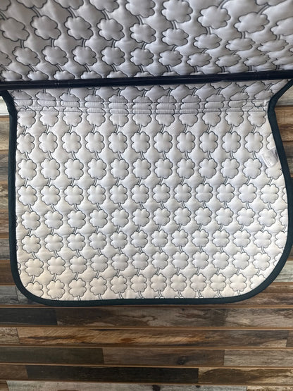 USED Dover Clover Stitched Jump/AP Pad Full Sized