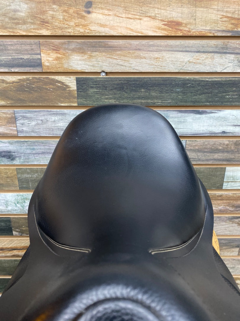 USED Thorowgood Dressage Saddle 17.5 Black