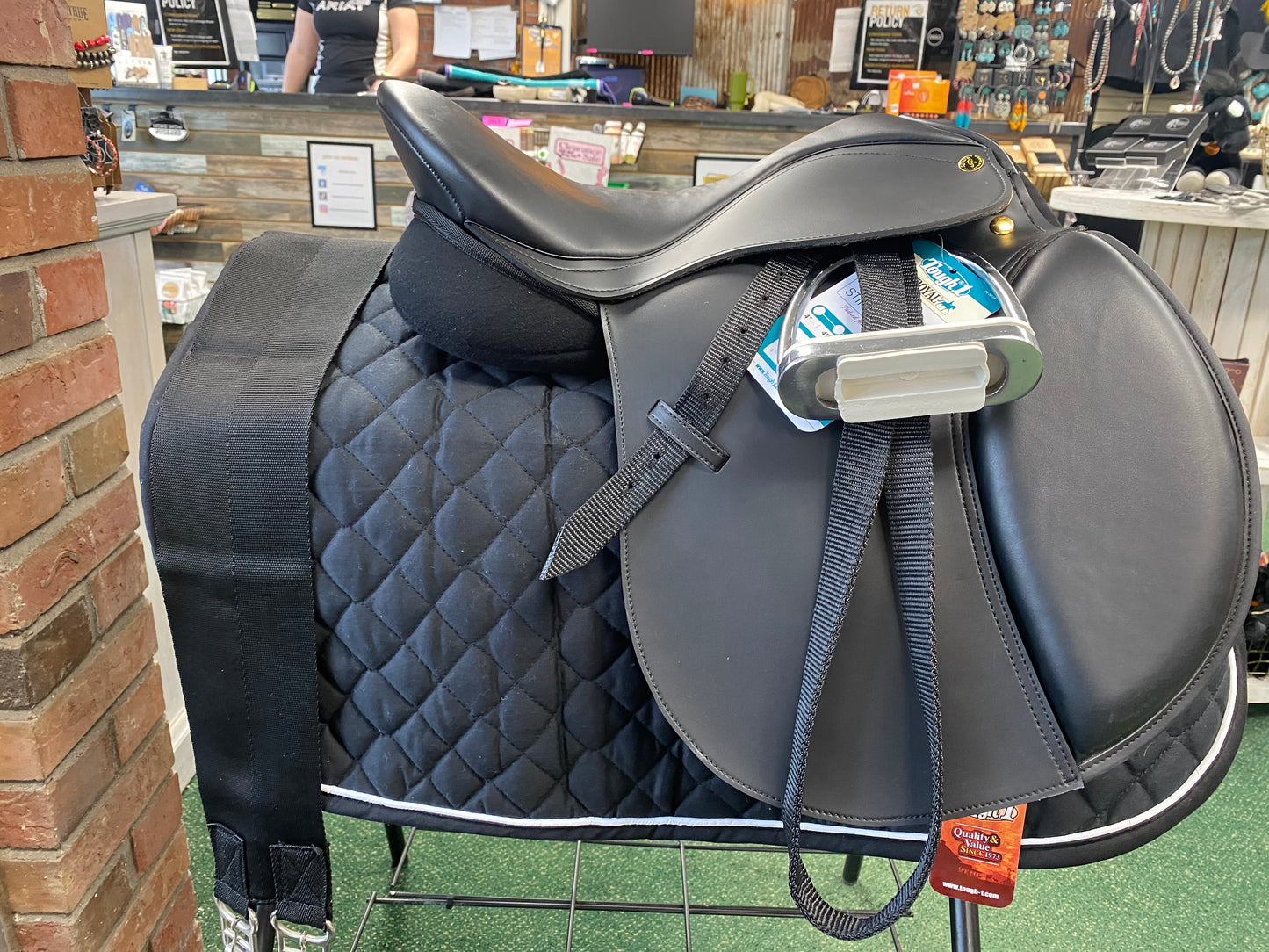 Newport All Purpose Synthetic Saddle Set