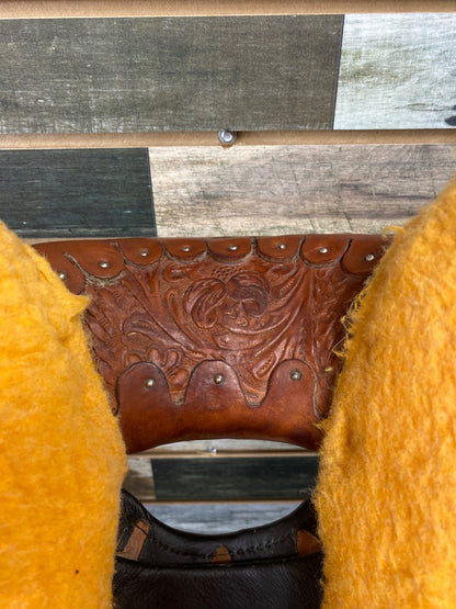USED Circle Y Trail Flex 2 Saddle 17"