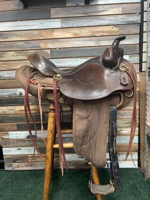 USED Big Horn Trail Saddle 16” Dark Oil