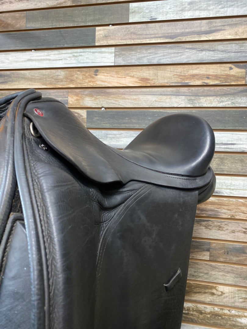 USED Lovatt & Ricketts Dressage Saddle 18" Black