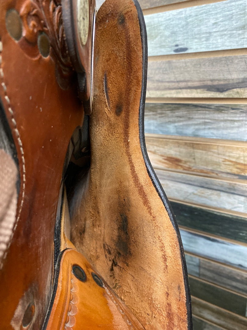 USED Circle Y Trail Flex 2 Saddle 17"