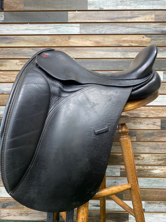 USED Lovatt & Ricketts Dressage Saddle 18" Black