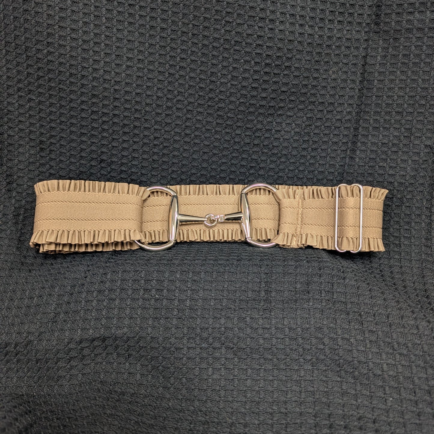 Ladies Ruffled Stretch Belt with Snaffle Bit Clasp