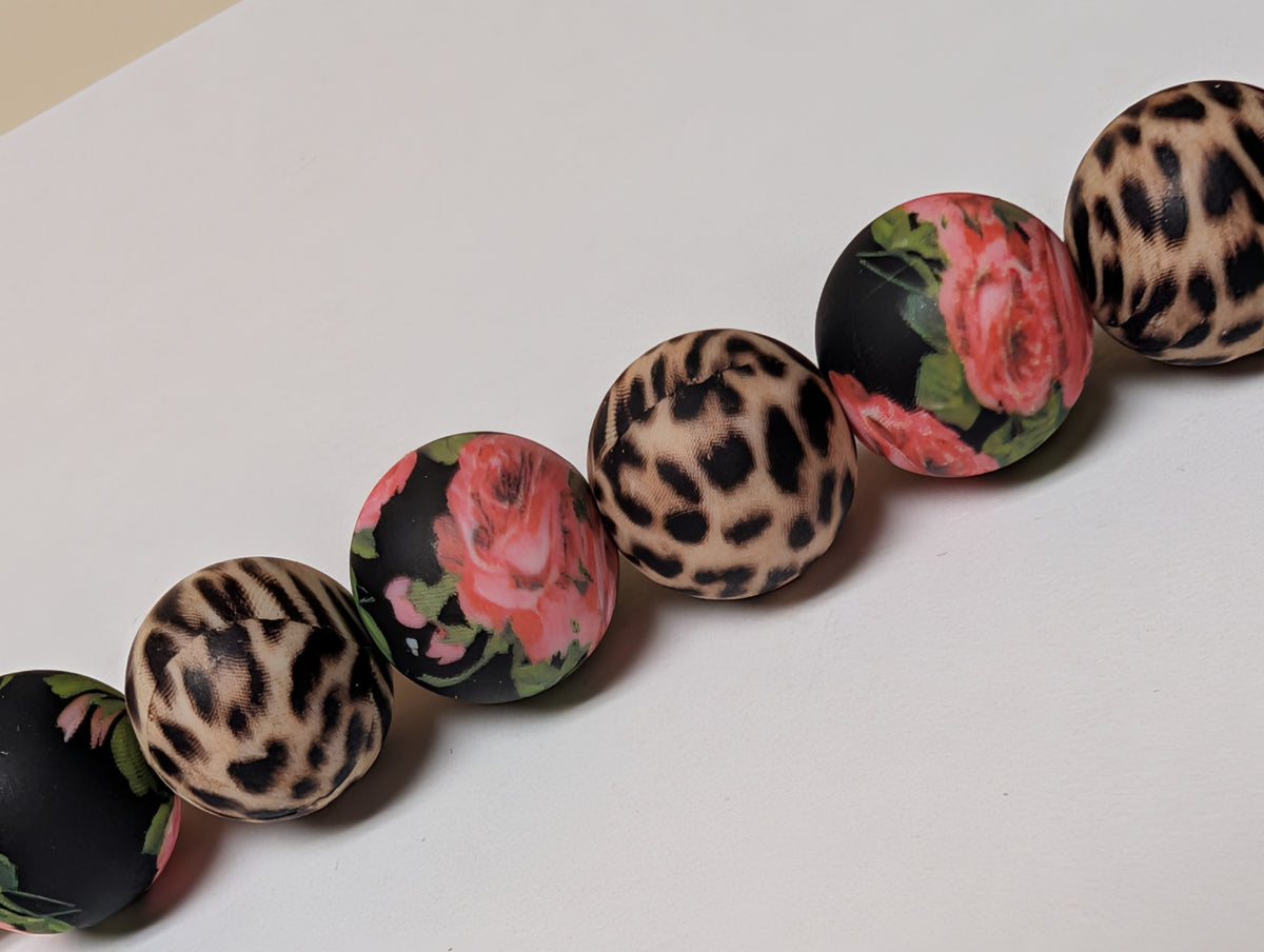 Cowgirl Curbz Beaded Curb Chains Floral Patterns