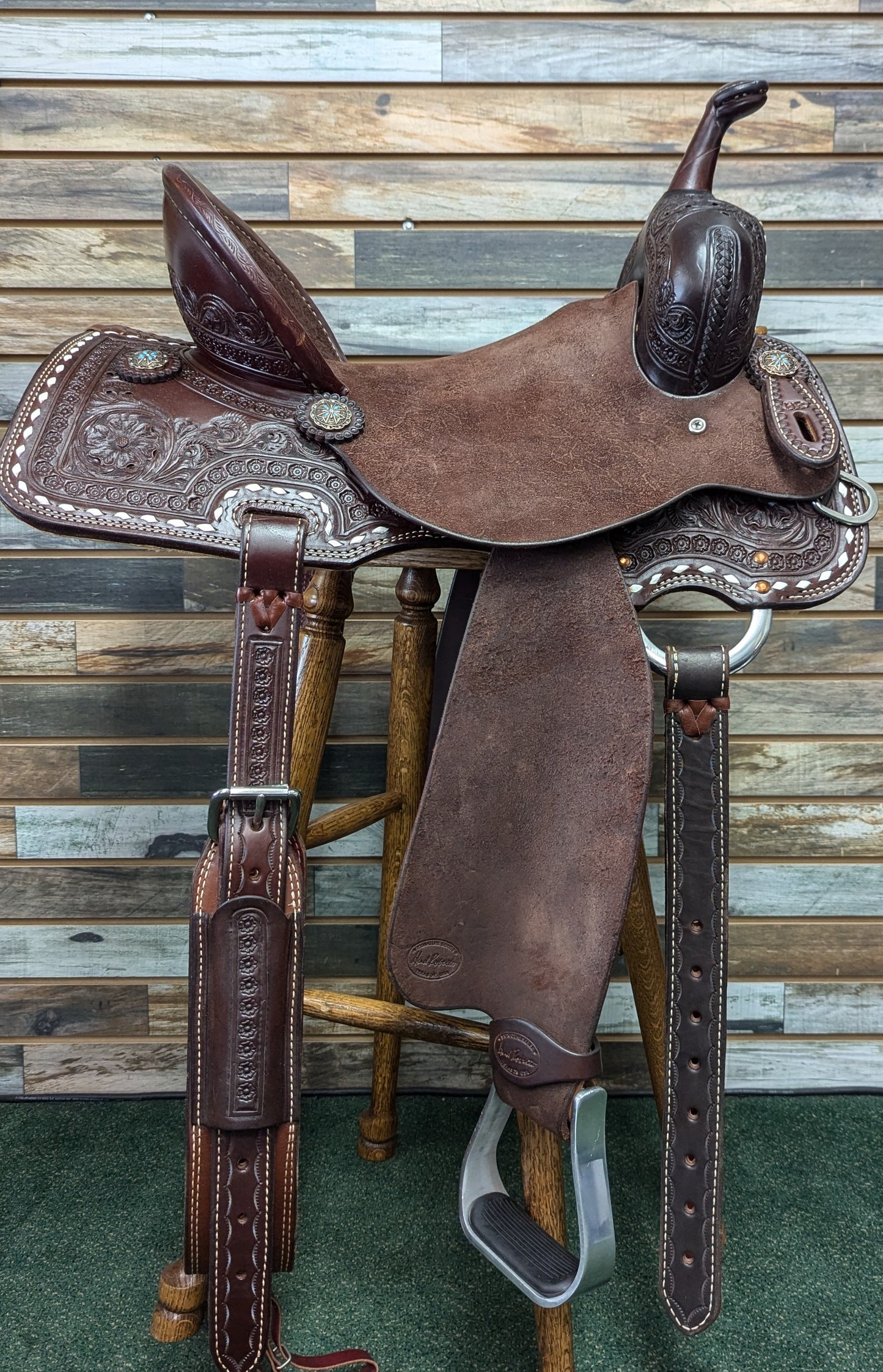 HR Signature Series 15” Barrel Saddle