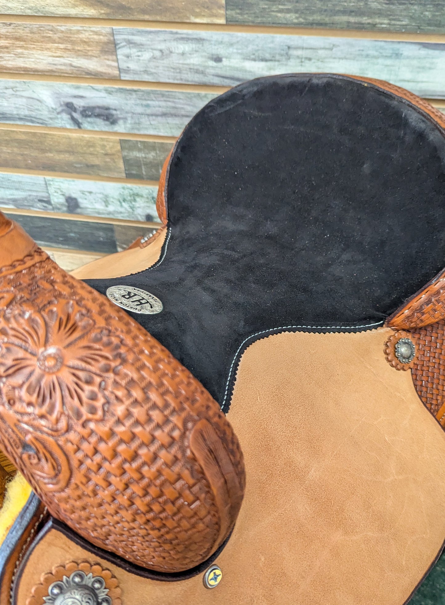 HR Barrel Saddle