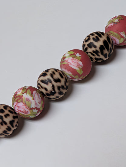 Cowgirl Curbz Beaded Curb Chains Floral Patterns
