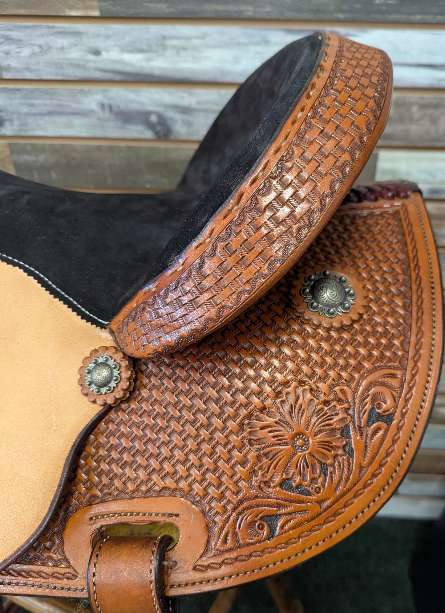 HR Barrel Saddle