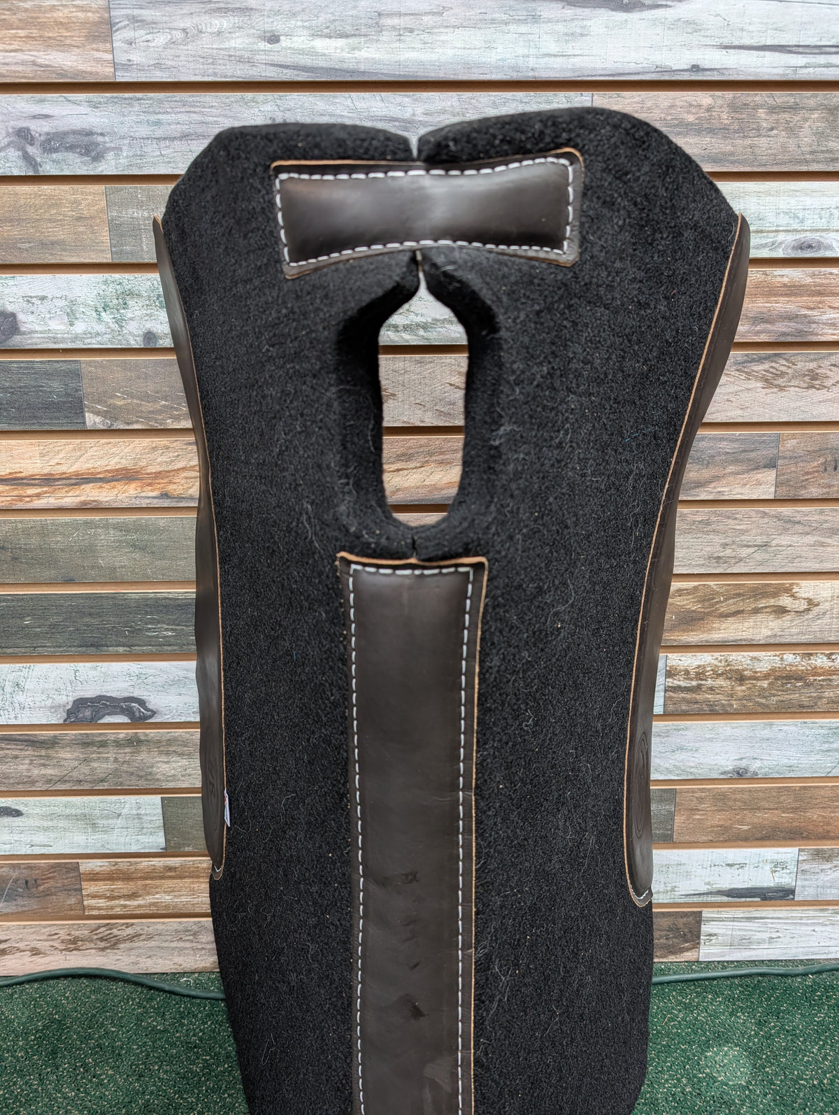 HR 32"x32" Black Felt Saddle Pad
