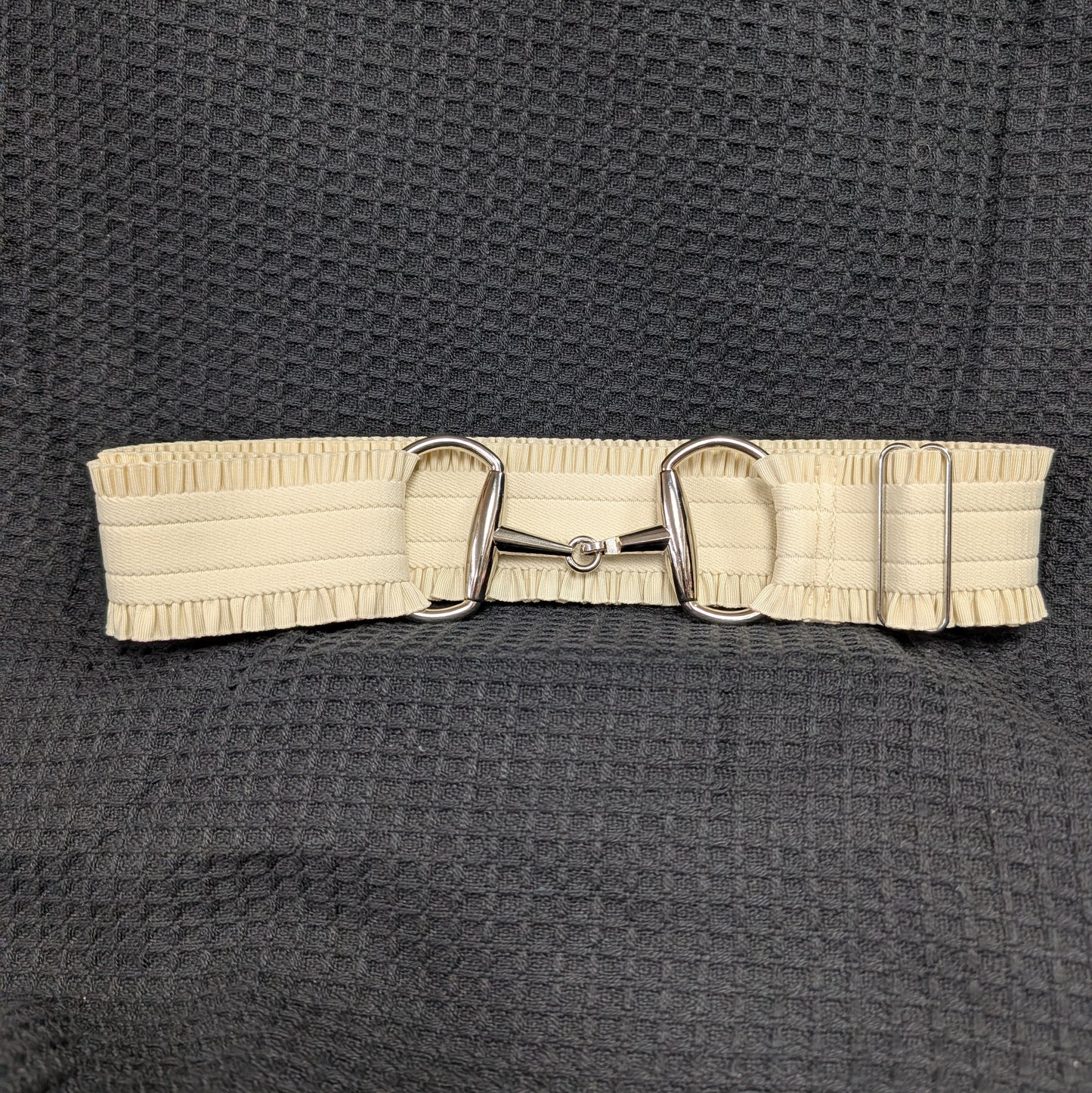 Ladies Ruffled Stretch Belt with Snaffle Bit Clasp