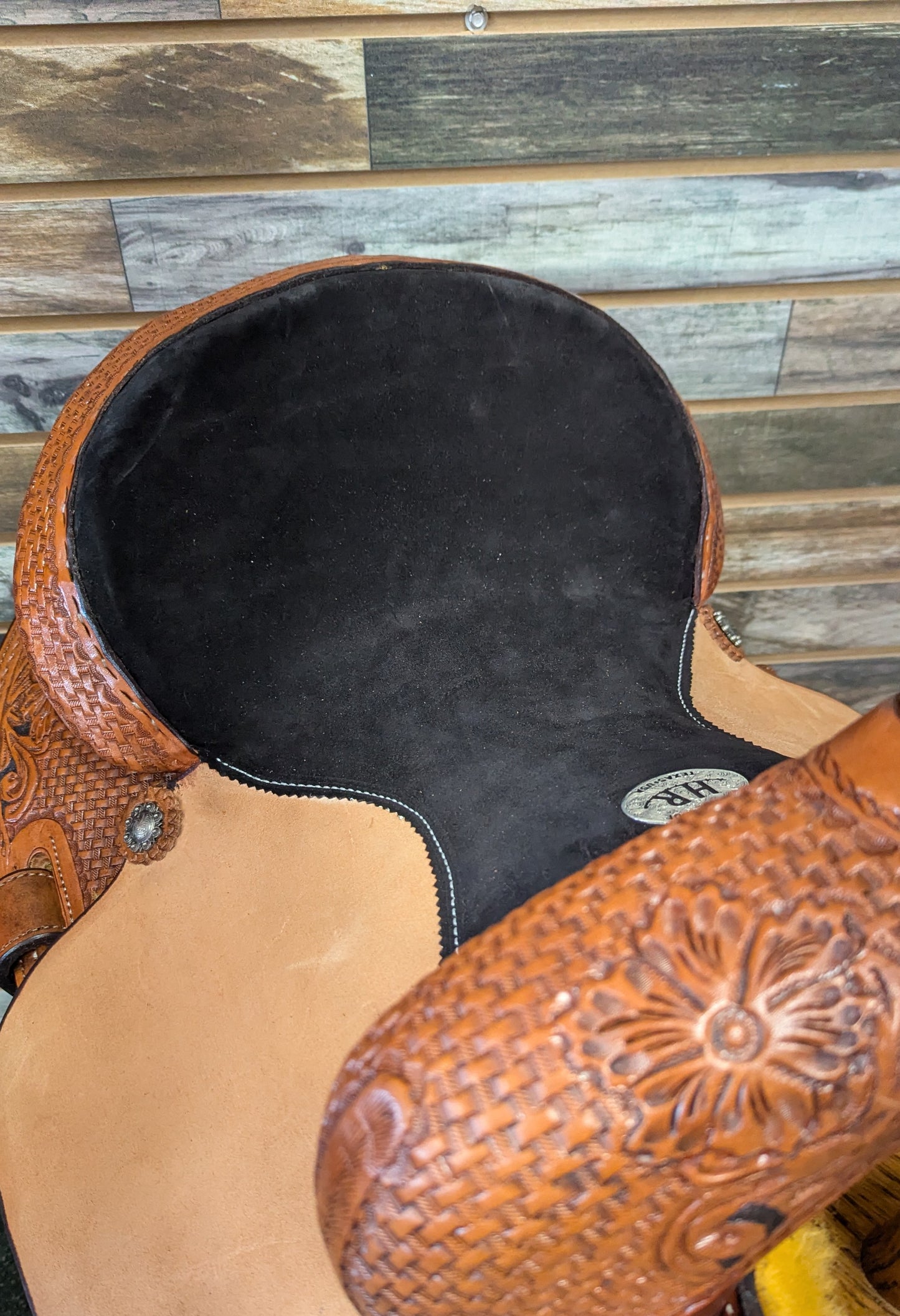 HR Barrel Saddle